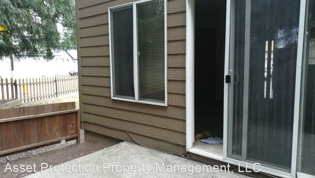 Building Photo - 18310 SE Abernethy Ln