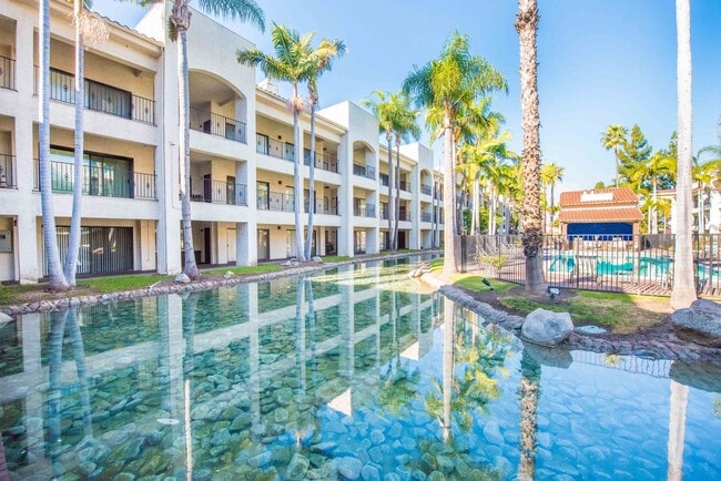 Building Photo - Updated 2 BR- 2 BA in FOUNTAIN VALLEY