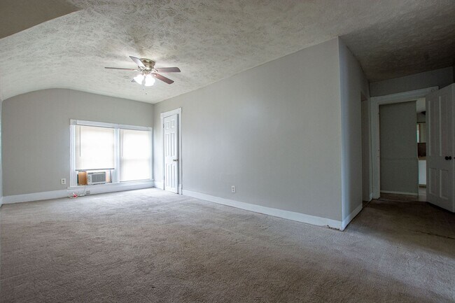 Building Photo - 6704 Binney St