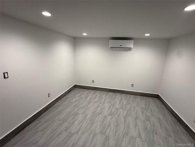 Building Photo - 174 Whittier Ave