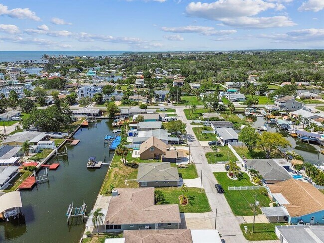 Building Photo - 13909 Berkowitz Ave