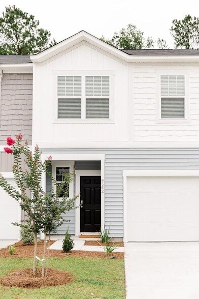 Building Photo - 9570 Eagle Pass Dr