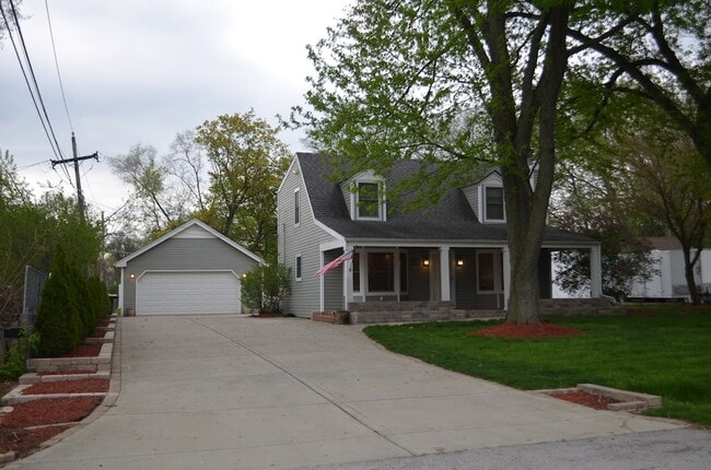 Building Photo - 1N037 Ethel St