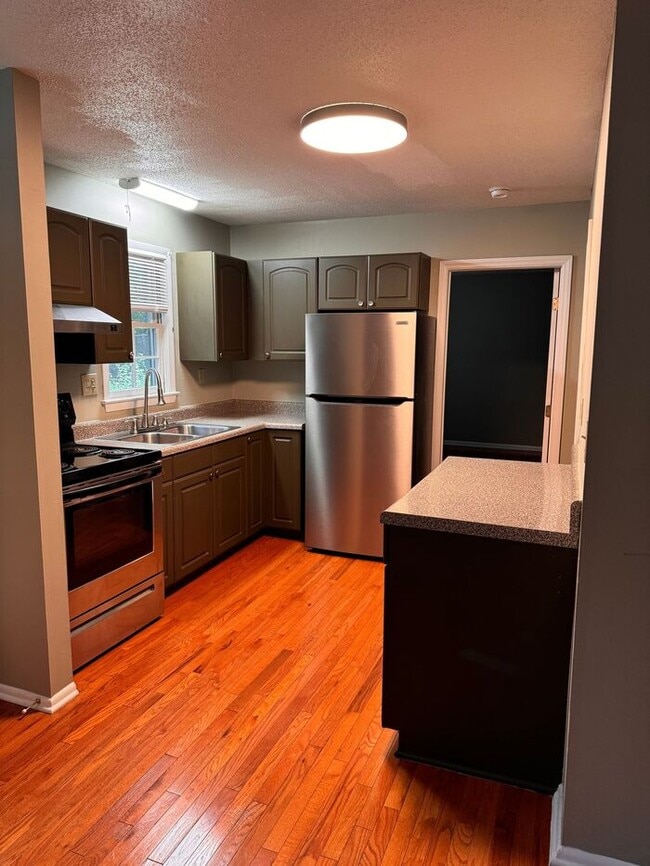 Building Photo - Duke View Apartments