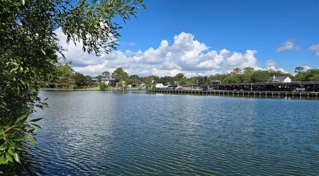 Building Photo - 18617 Egret Bay Blvd