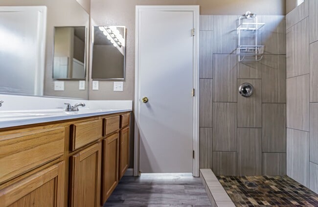 Building Photo - One Story Home with Solar