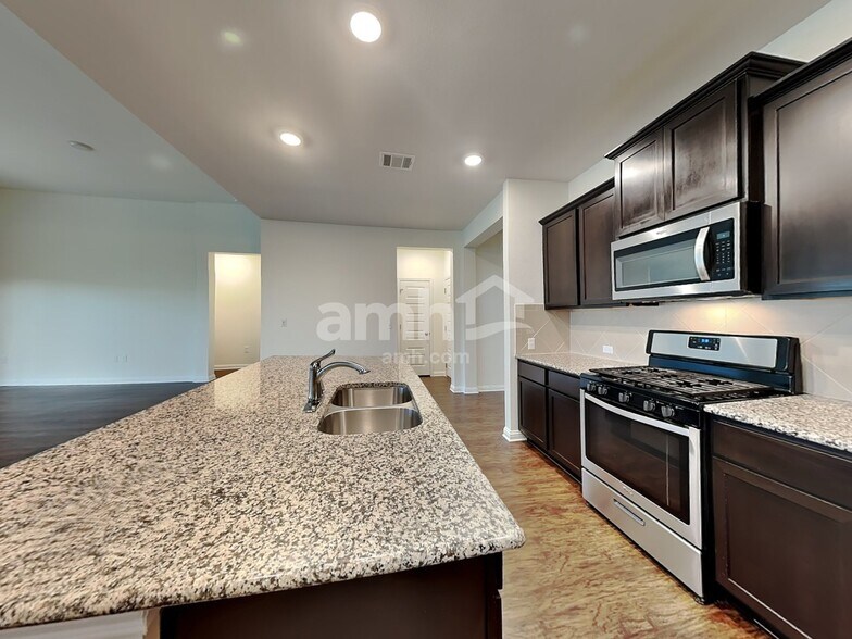 Building Photo - 6012 Gerard Dr