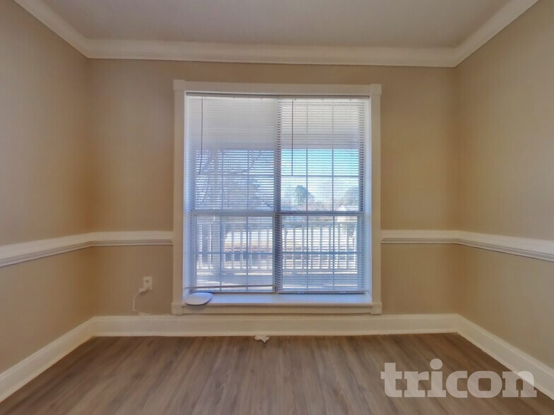 Building Photo - 3520 Willow Tree Cir