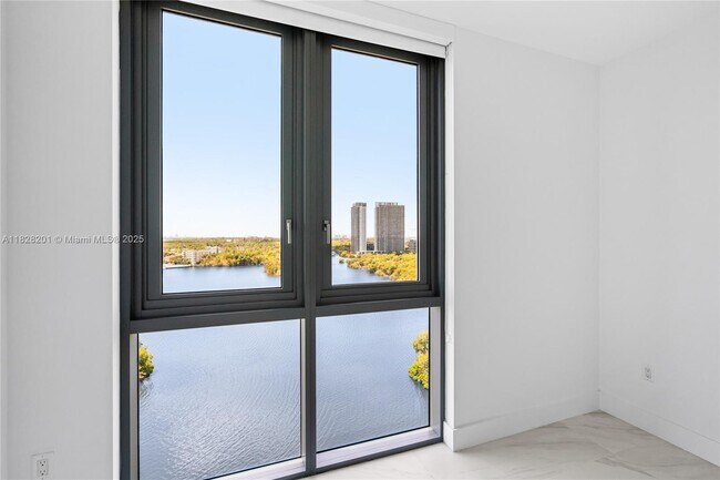 Building Photo - 17111 Biscayne Blvd