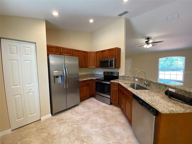 Building Photo - 15819 SW 19th Terrace