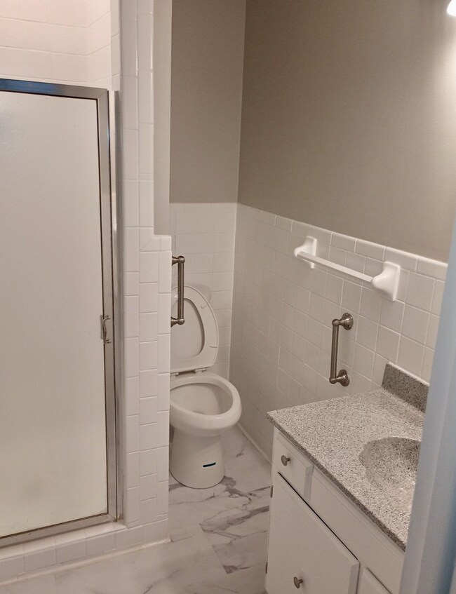 Building Photo - Beautifully Updated Home in KCMO!