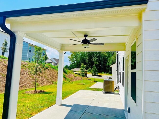 Building Photo - 34 Shelter Ln E