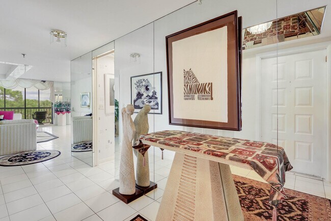 Building Photo - 5279 Fountains Dr S