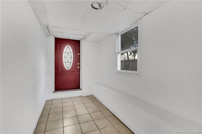 Building Photo - 11 Hallmark Pl
