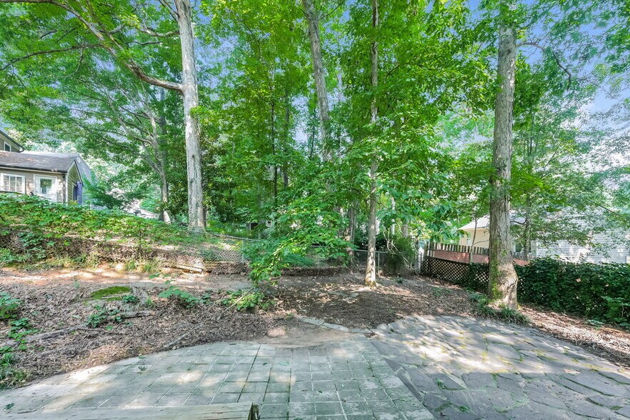 Building Photo - 405 Rill Crest Ct