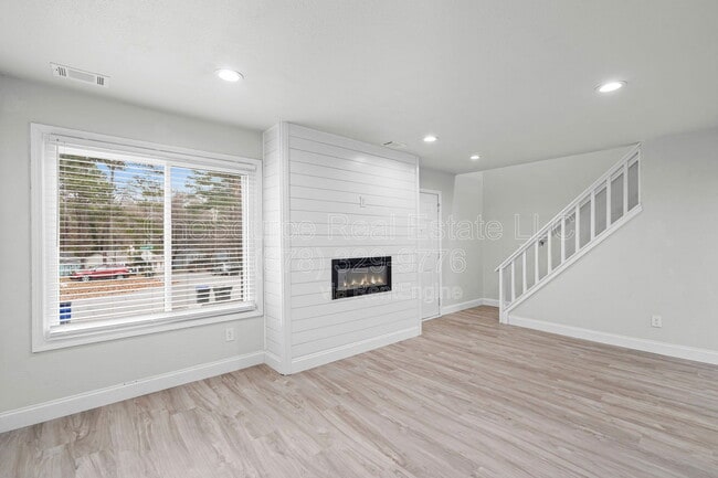 Building Photo - 1342 N Hampton Rd