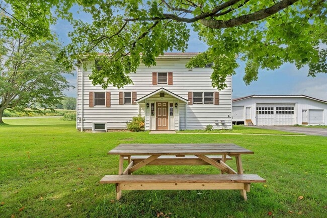 Building Photo - 1733 NY-78