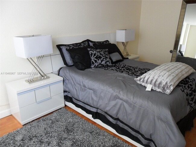 Building Photo - 5600 Collins Ave