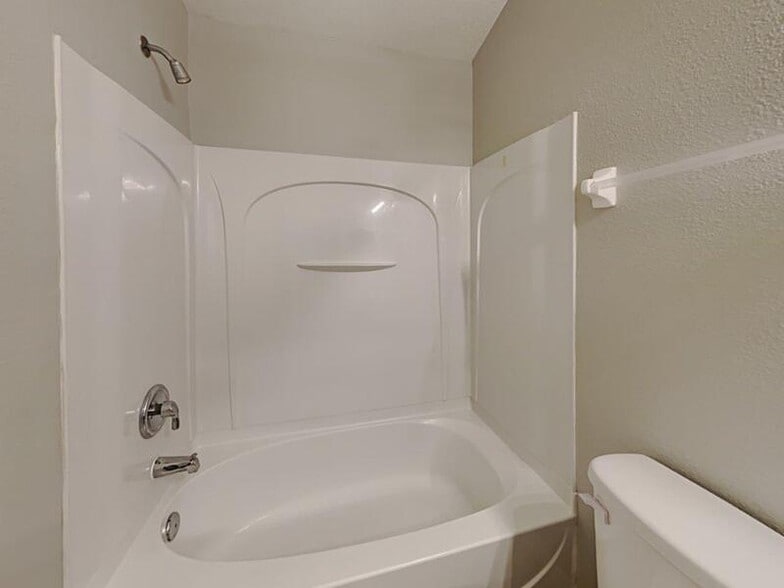 Building Photo - 2310 Little Gem Loop