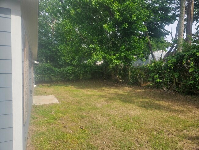 Building Photo - 2585 Callie Rd