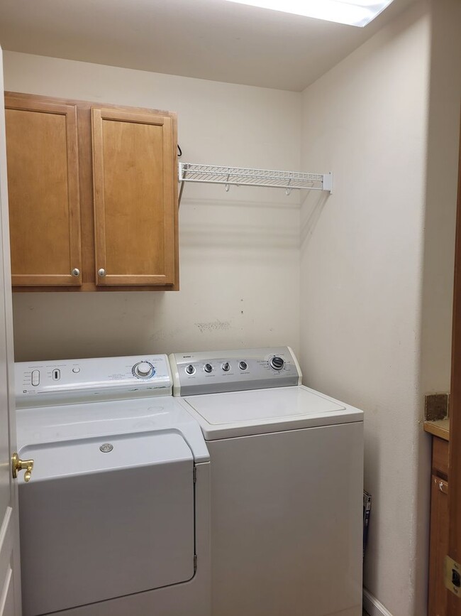 Building Photo - Sandcastle Estates Home - Pet friendly