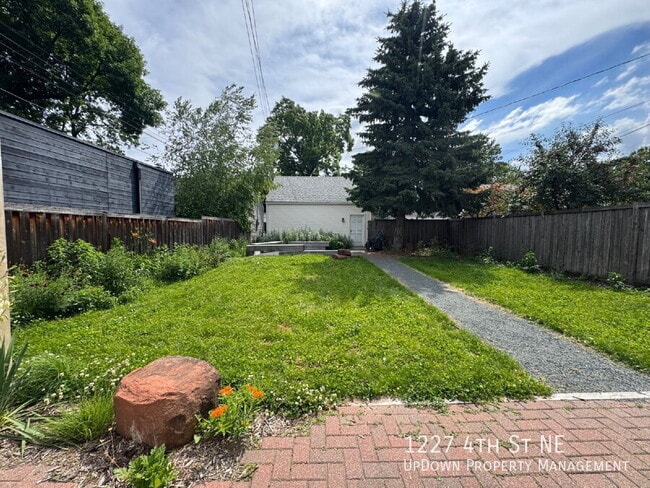 Building Photo - 1227 4th St NE