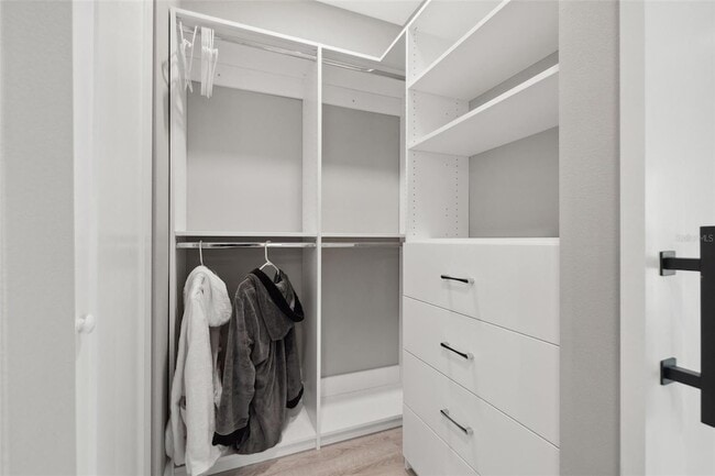 Building Photo - 12404 Capri Cir N