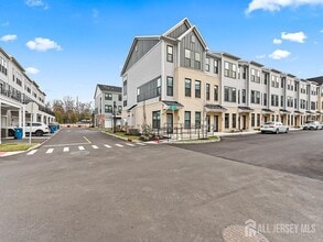 Building Photo - 715 Parker Blvd