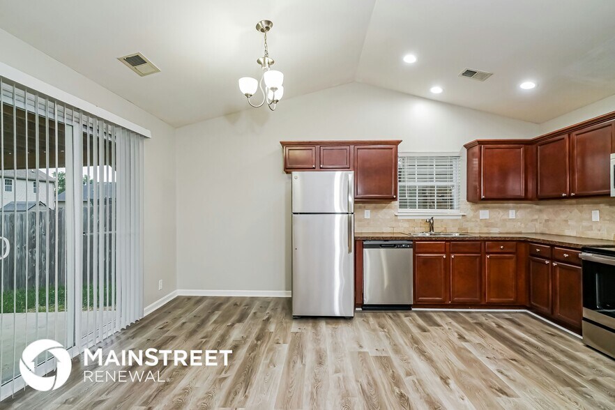 Building Photo - 9216 River Trail Dr