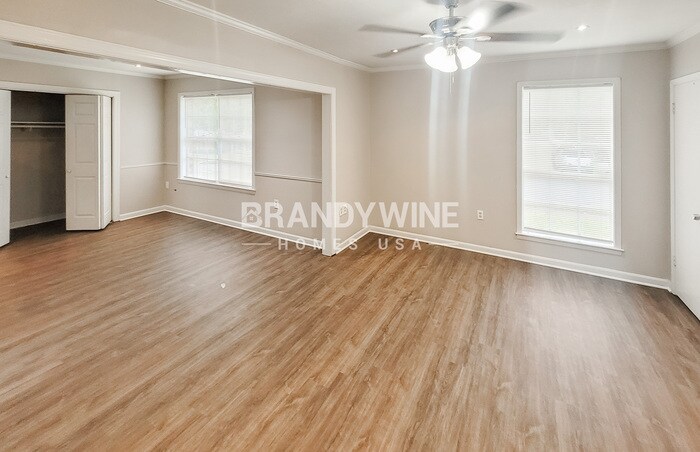 Building Photo - 3685 Naylor Dr