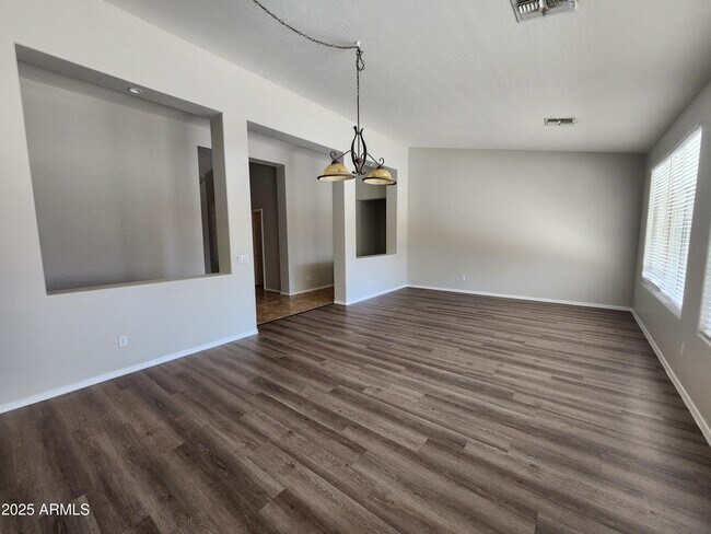 Building Photo - 18805 E Mockingbird Dr