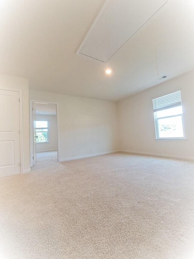Building Photo - 12032 Sweet Almond Ln