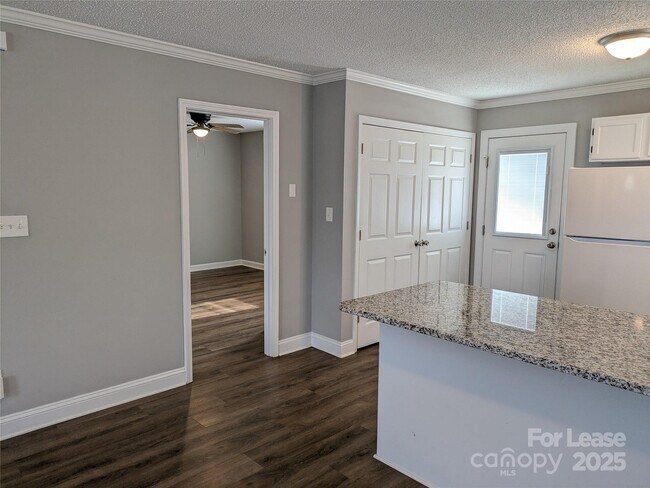 Building Photo - 149 McKendree Rd