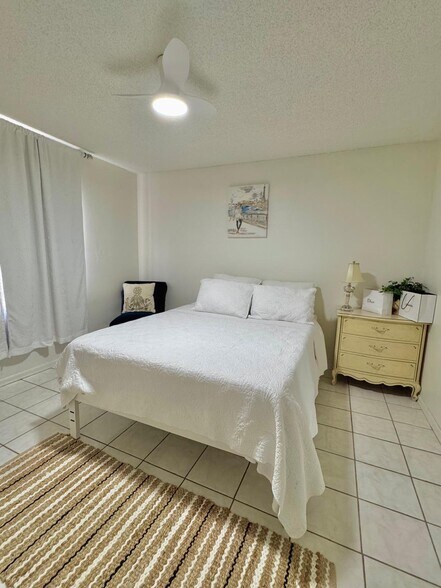 Room 1 - 684 Starstone Dr