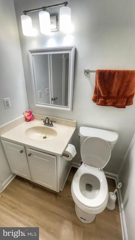 Building Photo - 18302 Streamside Dr