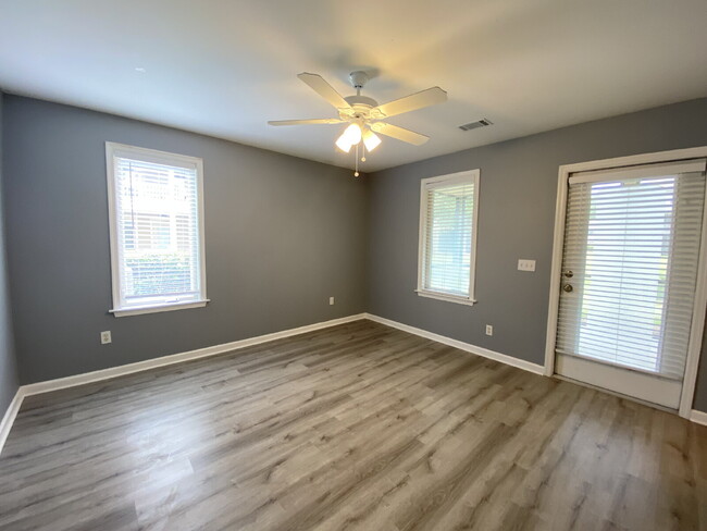 Building Photo - Spacious Townhome located on Hilton Head I...