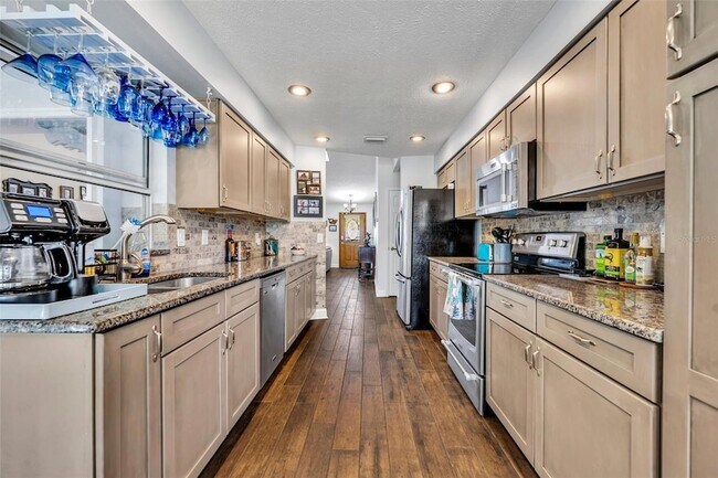 Building Photo - 11768 W Riverhaven Dr