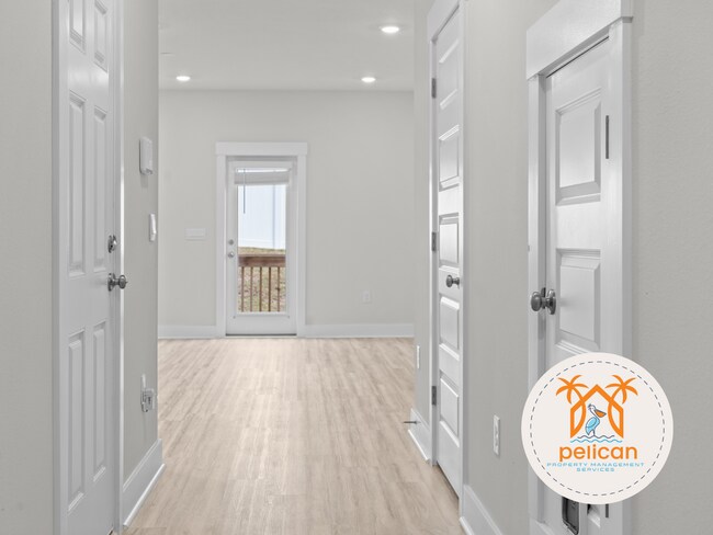 Building Photo - Modern 3-Bedroom Townhome in Gated Community