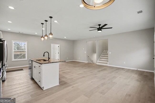 Building Photo - 3907 Lauada Dr