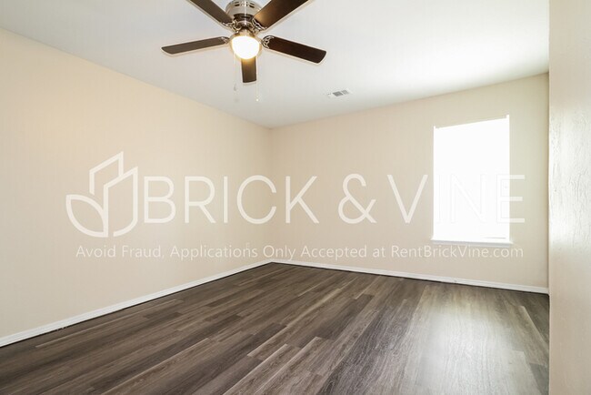 Building Photo - Pet-friendly house in Hope Crossing