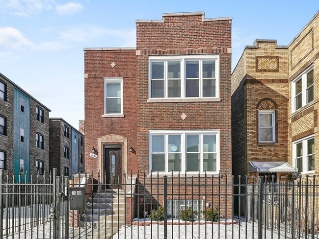Primary Photo - 7648 S Paulina St