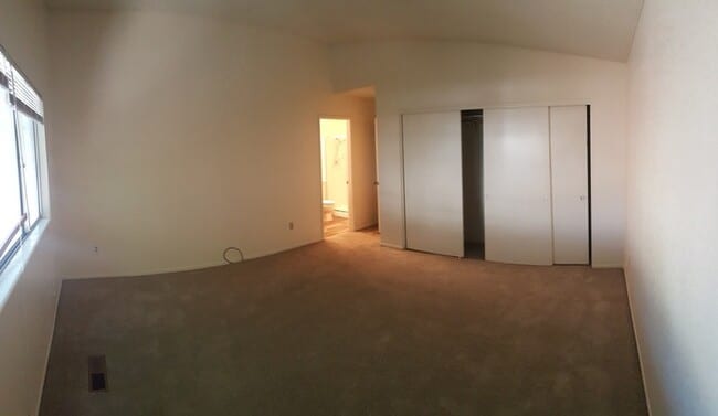 Building Photo - Sparks 3 bed 2 bath 2 car garage home located near The Marina For Rent