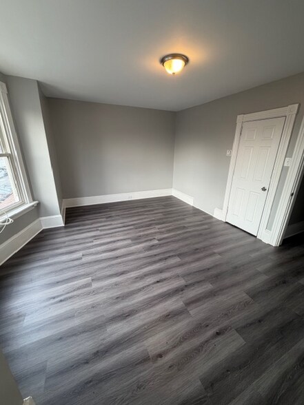 Building Photo - 409 S Shippen St