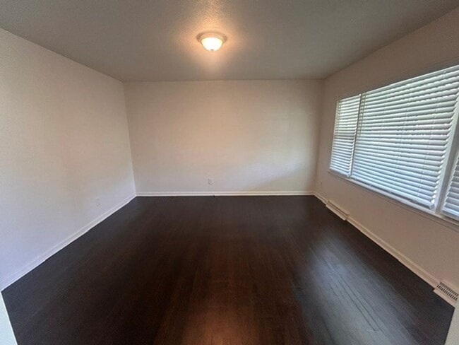 Building Photo - 1309 Ardmore Dr