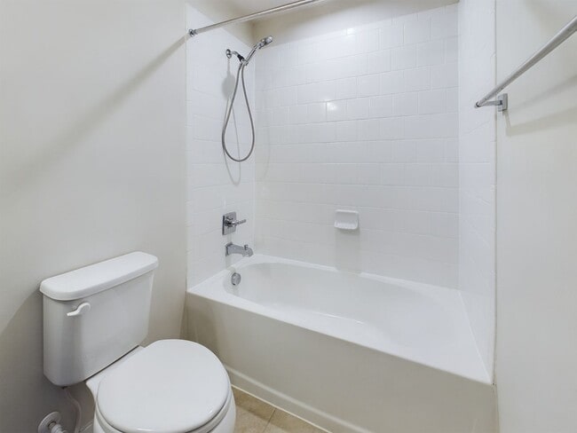 Building Photo - 537 Crofton Village Terrace