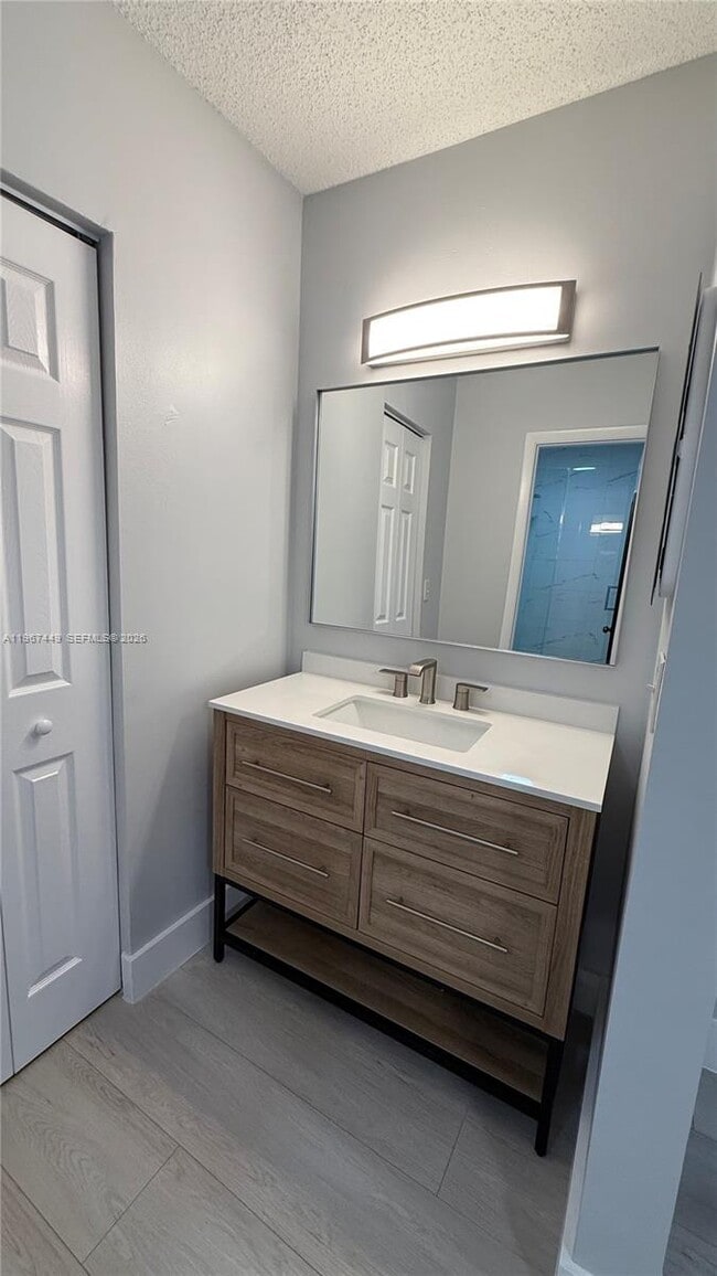 Building Photo - 223 Lakeside Cir