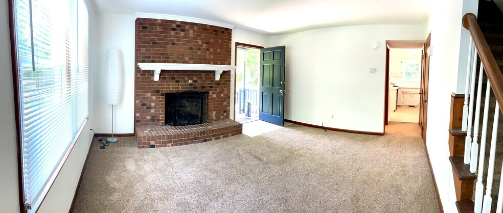 Building Photo - 102 Chevis Dr