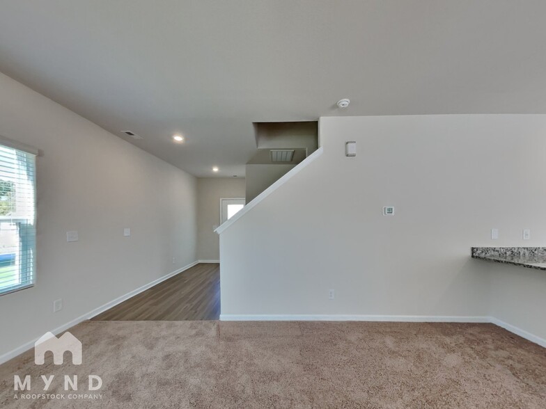 Building Photo - 138 Taverners Ln