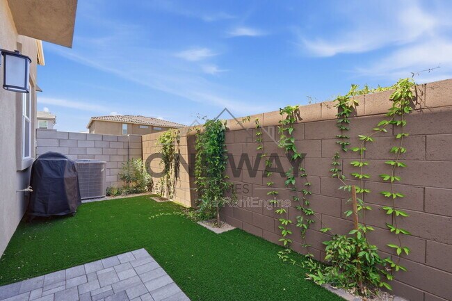Building Photo - 5832 E Rose Gdn Ln