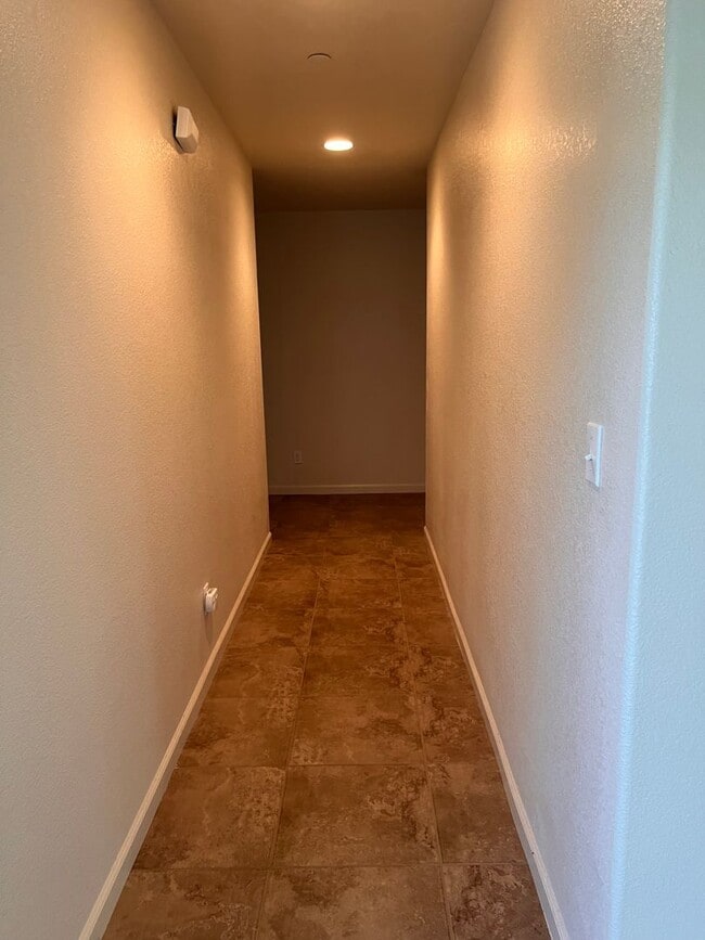 Building Photo - 2578 Bell Port Ave